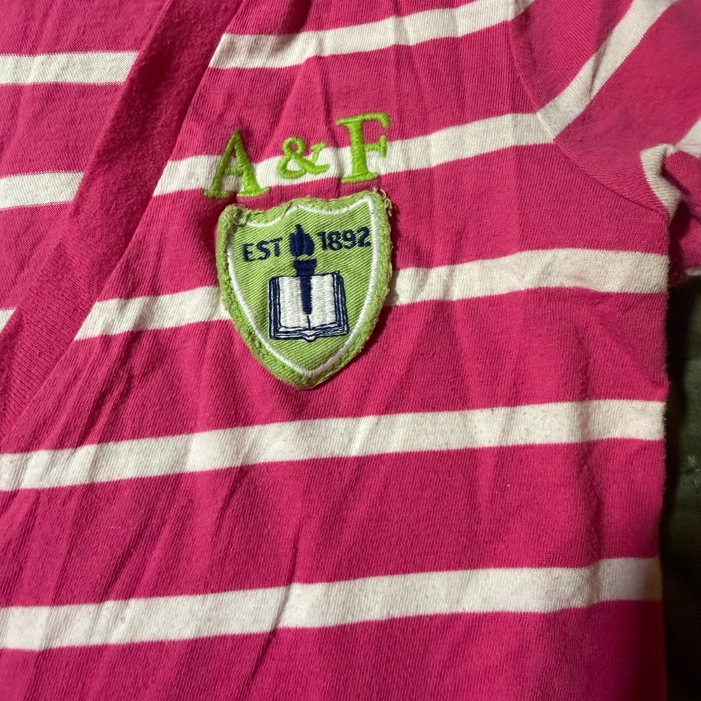 Abercrombie & Fitch Y2K pink and white striped v-neck t-shirt medium‎ - Picture 3 of 7